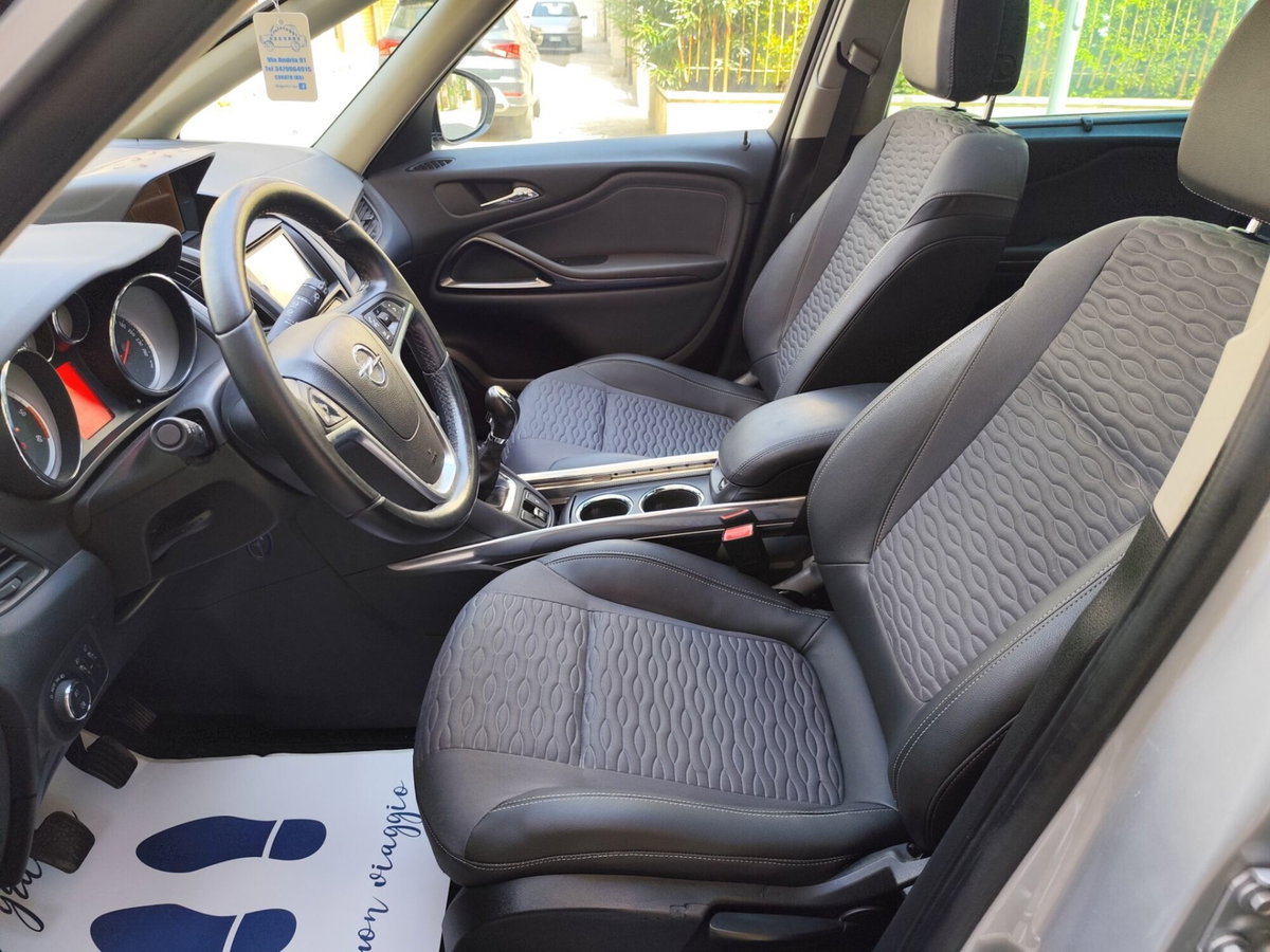 Opel Zafira Tourer 2.0 CDTi 130CV Cosmo (12)