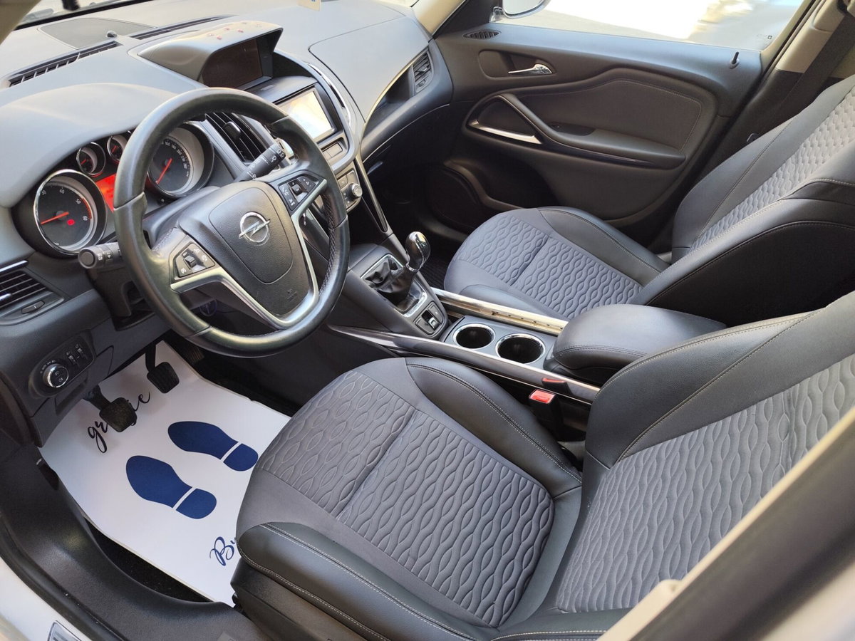 Opel Zafira Tourer 2.0 CDTi 130CV Cosmo (13)