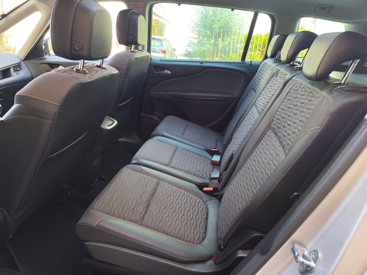 Opel Zafira Tourer 2.0 CDTi 130CV Cosmo (16)