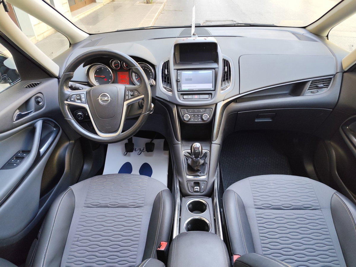 Opel Zafira Tourer 2.0 CDTi 130CV Cosmo (17)