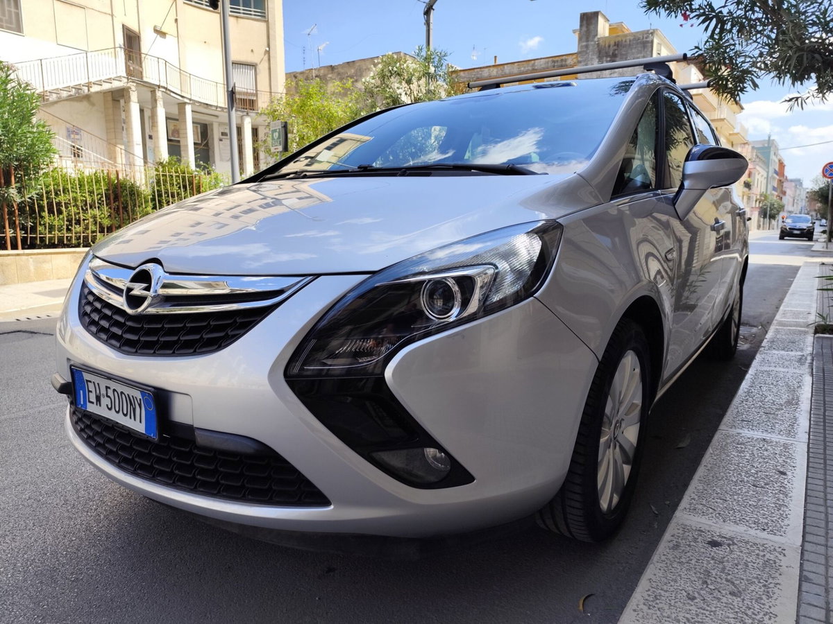 Opel Zafira Tourer 2.0 CDTi 130CV Cosmo (2)