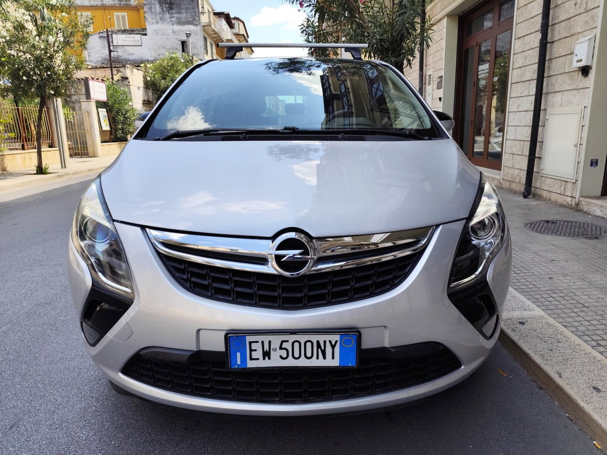 Opel Zafira Tourer 2.0 CDTi 130CV Cosmo (3)