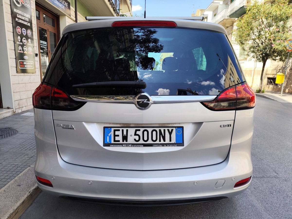 Opel Zafira Tourer 2.0 CDTi 130CV Cosmo (9)