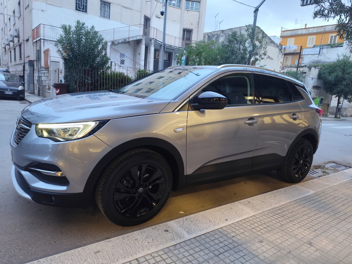 Opel Grandland X 1.5 diesel Ecotec Start&Stop Elegance (4)