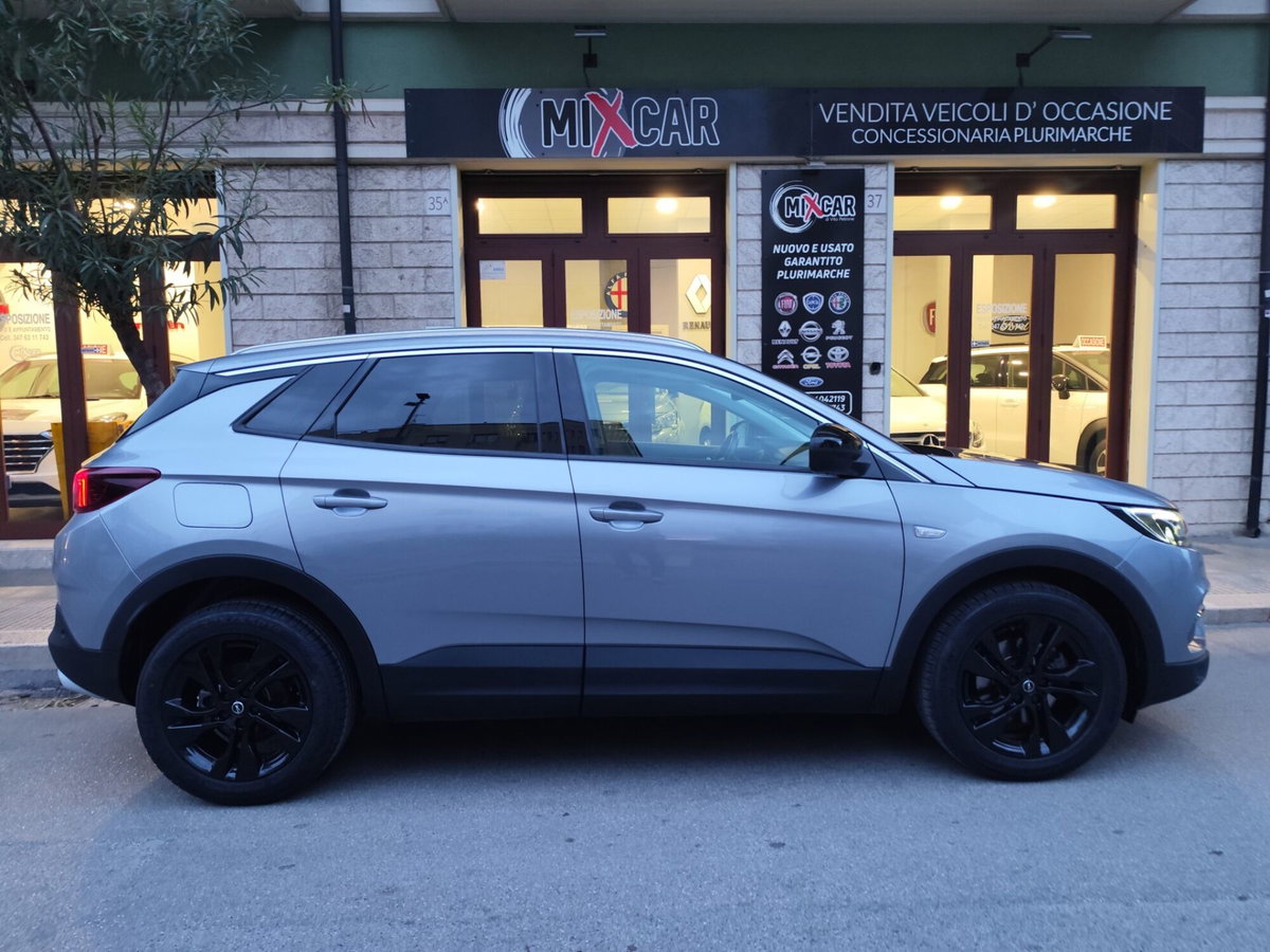 Opel Grandland X 1.5 diesel Ecotec Start&Stop Elegance (9)