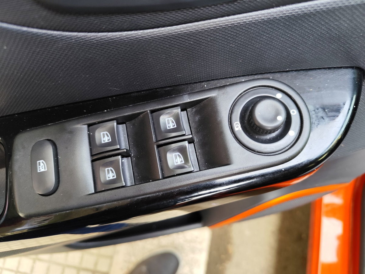 Renault Captur 1.5 dCi 8V 90 CV Start&Stop Energy R-Link (10)