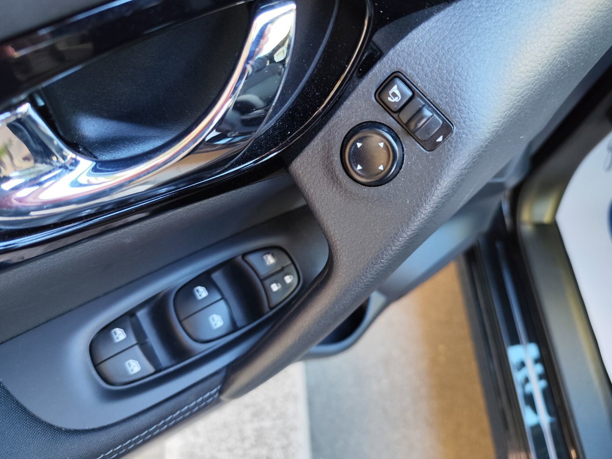 Nissan Qashqai 1.5 dCi 115 CV DCT N-Connecta (10)