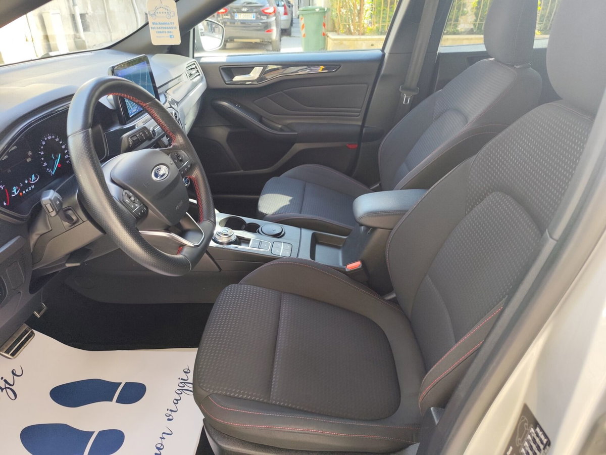 Ford Focus Station Wagon 1.5 EcoBlue 120 CV automatico SW ST-Line (11)