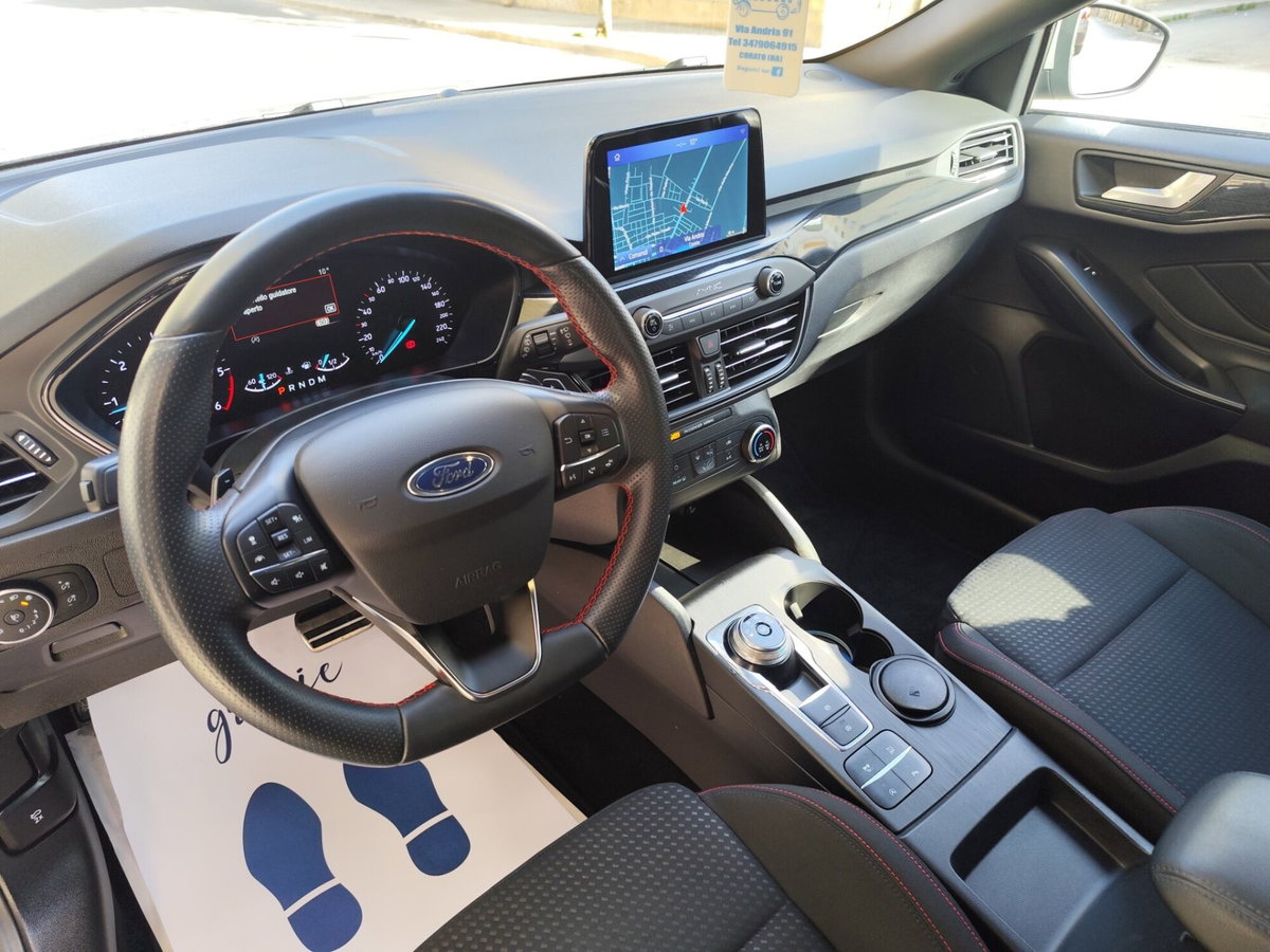 Ford Focus Station Wagon 1.5 EcoBlue 120 CV automatico SW ST-Line (13)