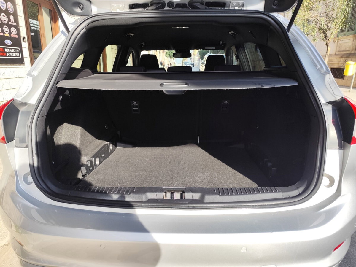 Ford Focus Station Wagon 1.5 EcoBlue 120 CV automatico SW ST-Line (18)