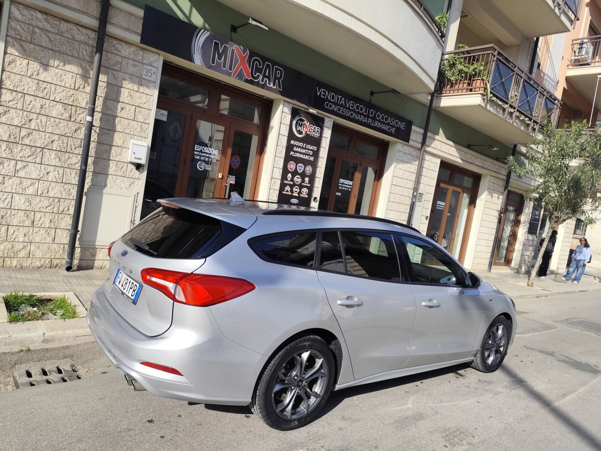 Ford Focus Station Wagon 1.5 EcoBlue 120 CV automatico SW ST-Line (6)