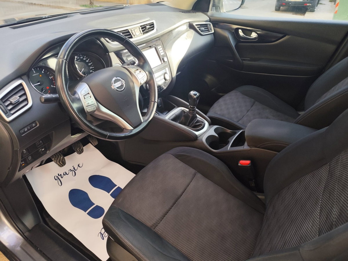 Nissan Qashqai 1.5 dCi N-Connecta (12)