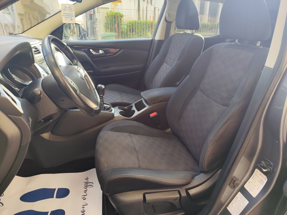 Nissan Qashqai 1.5 dCi N-Connecta (13)