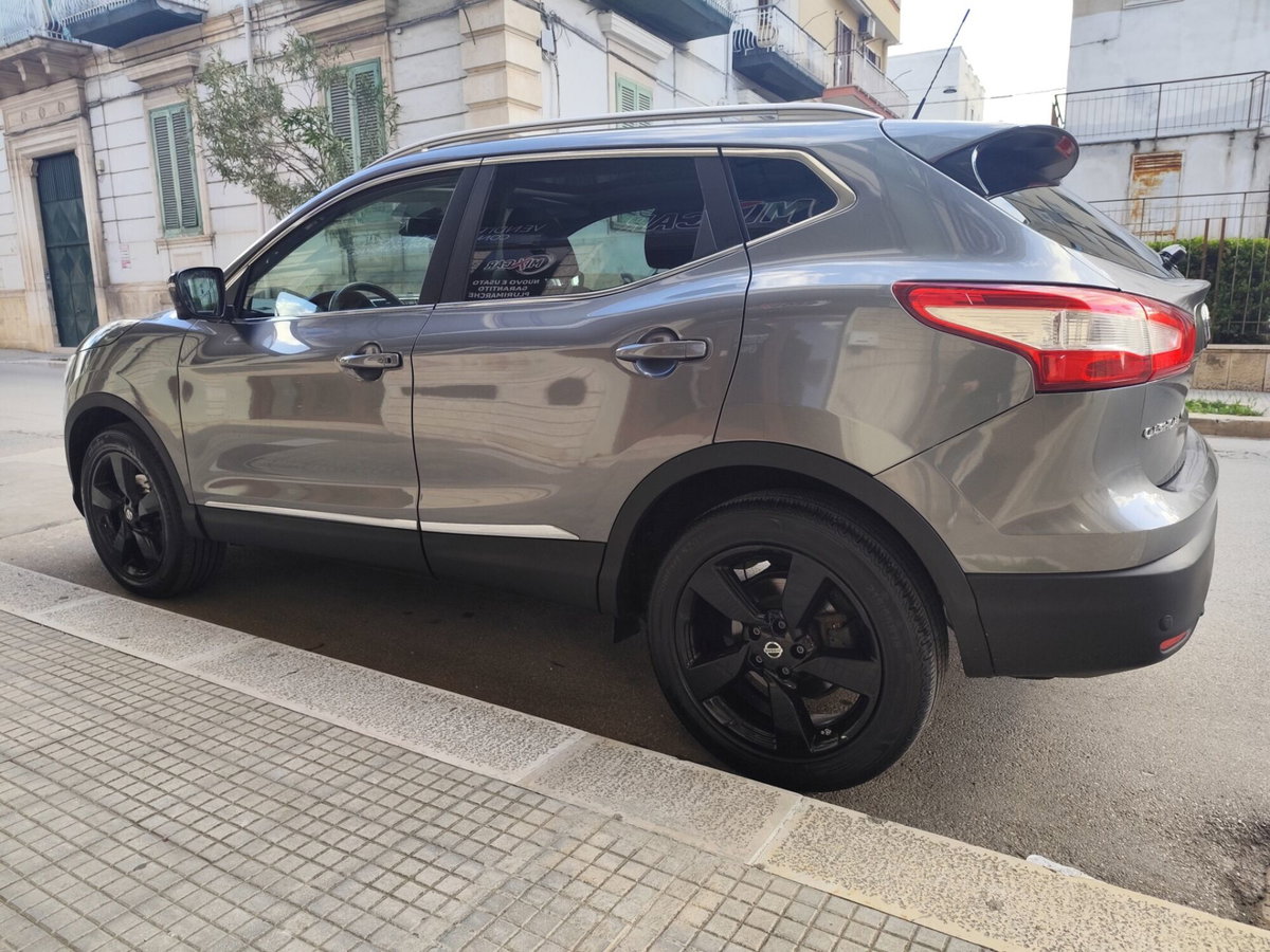 Nissan Qashqai 1.5 dCi N-Connecta (5)