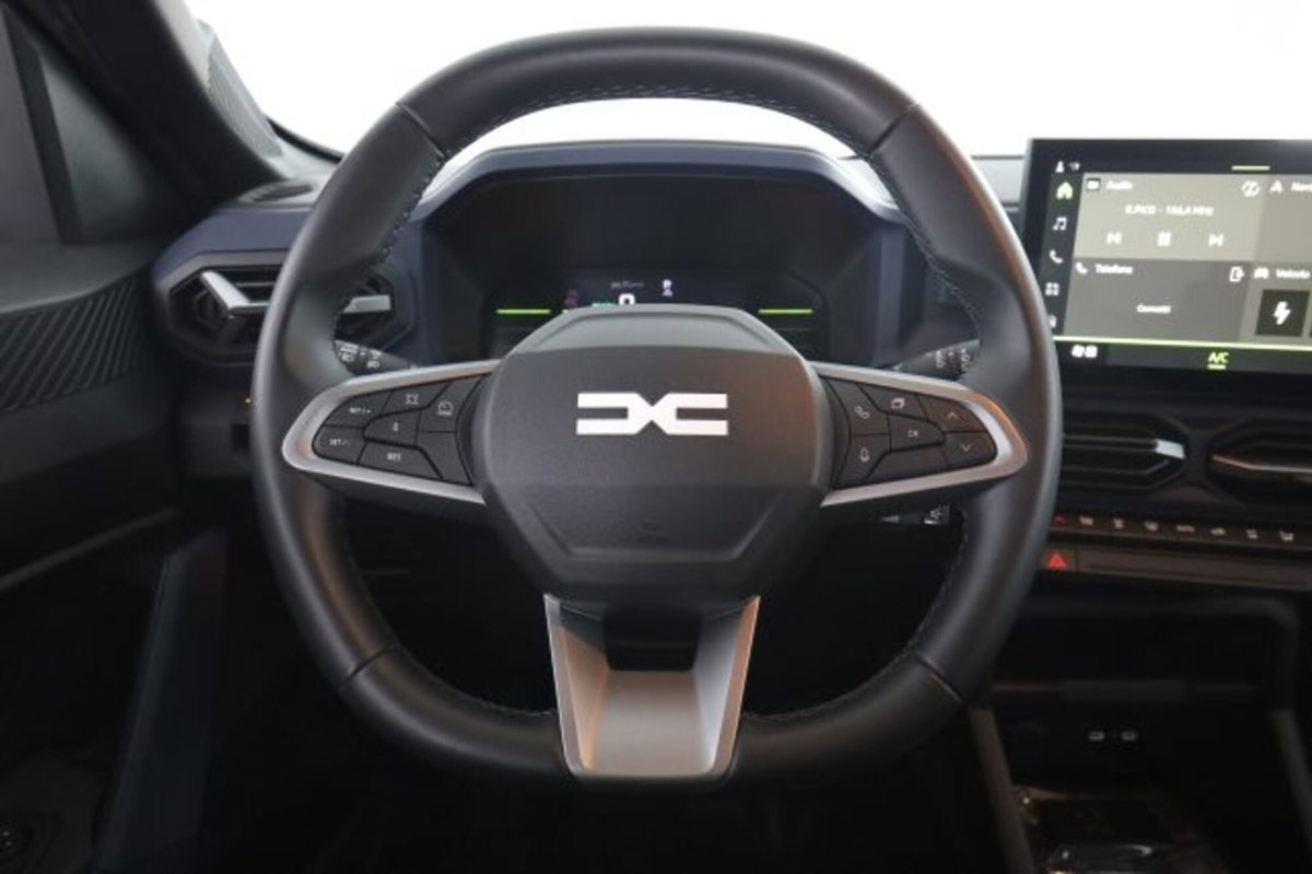 Dacia Duster 1.6 hybrid Journey 140cv (5)