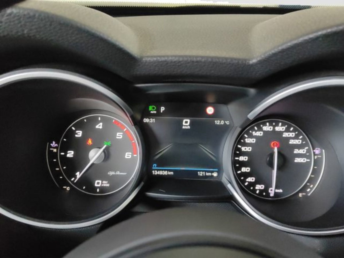 Alfa Romeo Stelvio Stelvio 2.2 Turbodiesel 190 CV AT8 Q4 Executive (15)
