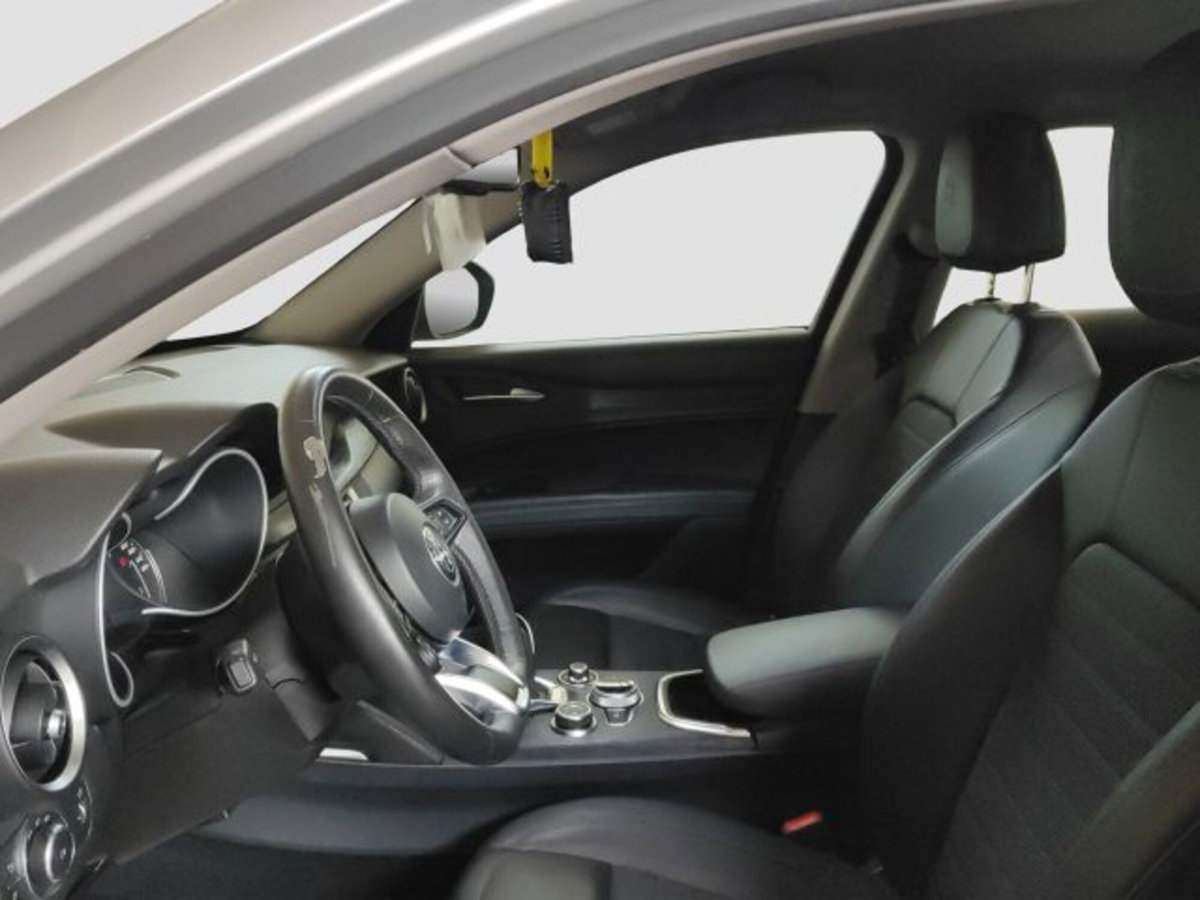 Alfa Romeo Stelvio Stelvio 2.2 Turbodiesel 190 CV AT8 Q4 Executive (9)