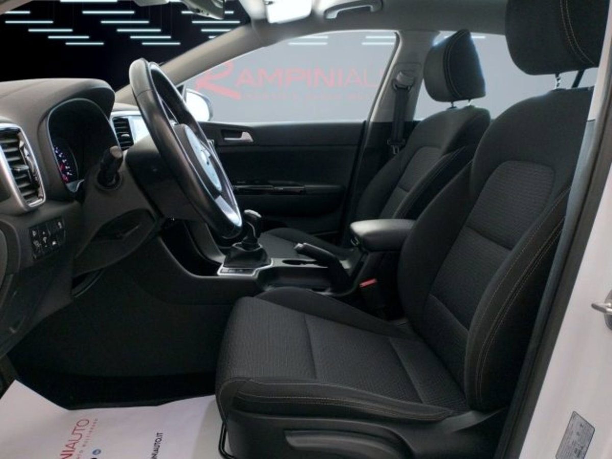 Kia Sportage 1.6 ECOGPL 2WD Style (16)