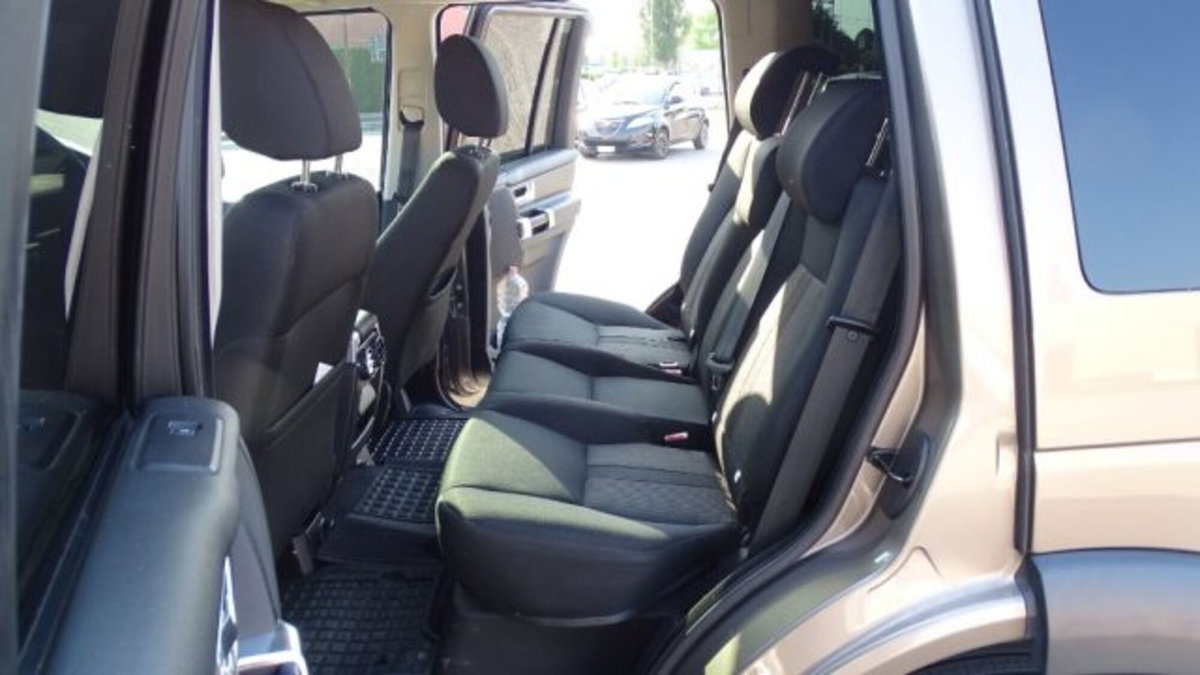 Land Rover Discovery 4 3.0 TDV6 211CV Base (14)