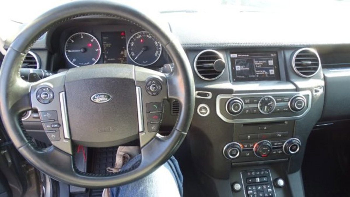 Land Rover Discovery 4 3.0 TDV6 211CV Base (15)