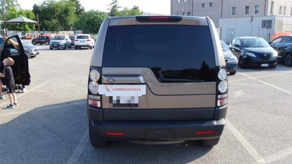 Land Rover Discovery 4 3.0 TDV6 211CV Base (6)
