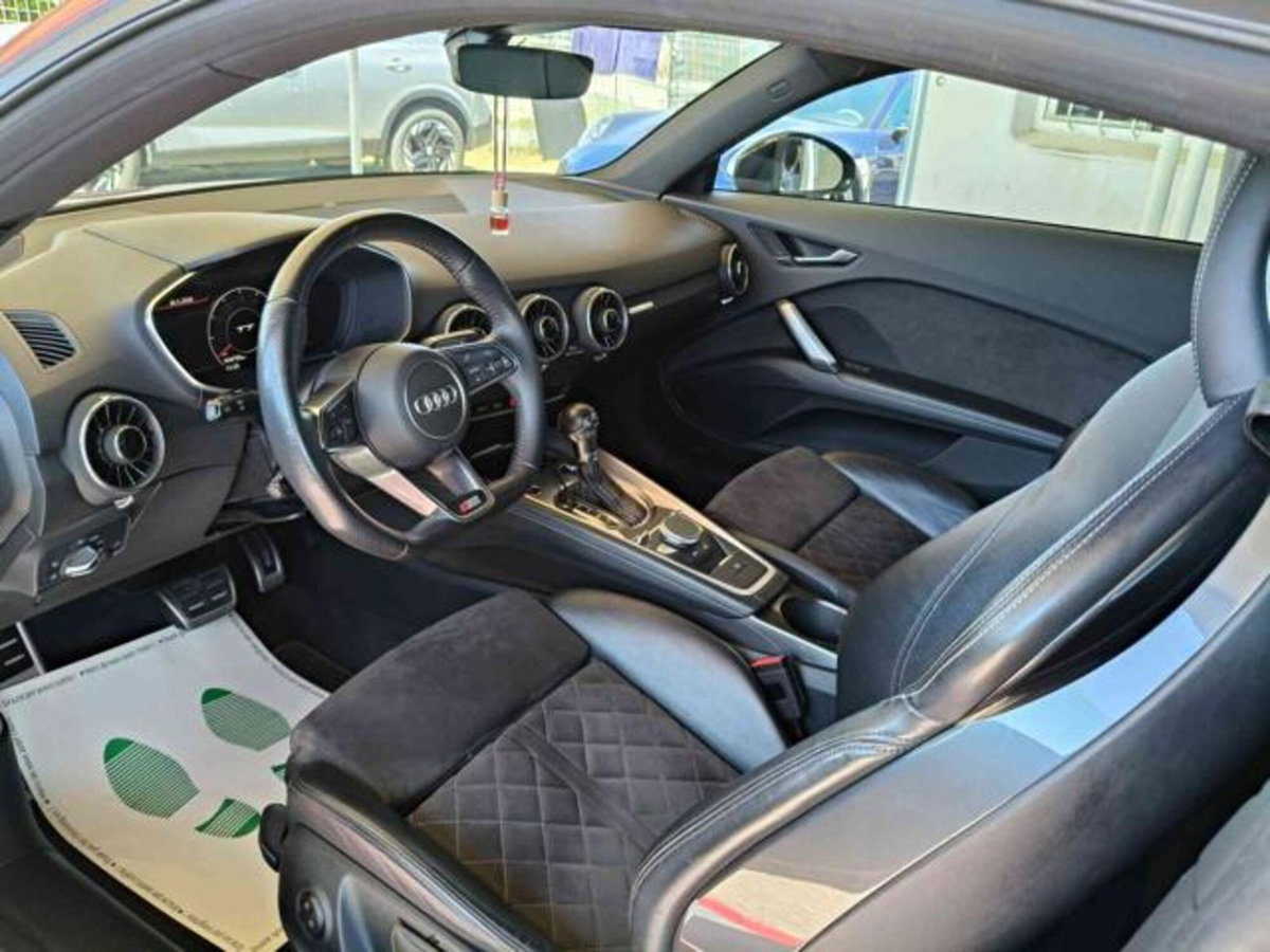 Audi TT Coupé 2.0 TFSI quattro S tronic S line (7)