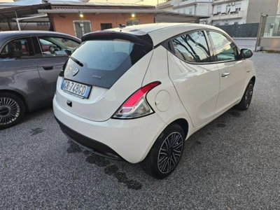 Lancia Ypsilon 1.0 FireFly 5 porte S&S Hybrid Ecochic Gold (5)