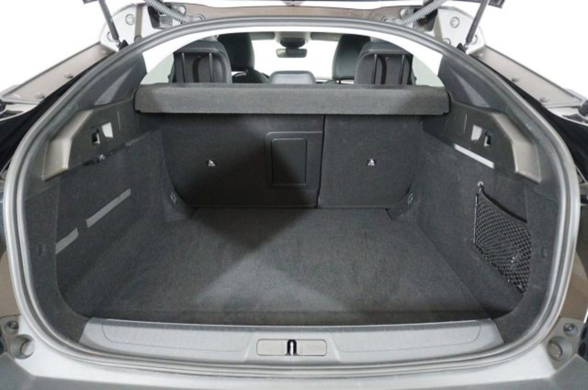 Peugeot 408 1.2 hybrid Allure 136cv e-dsc6 (12)