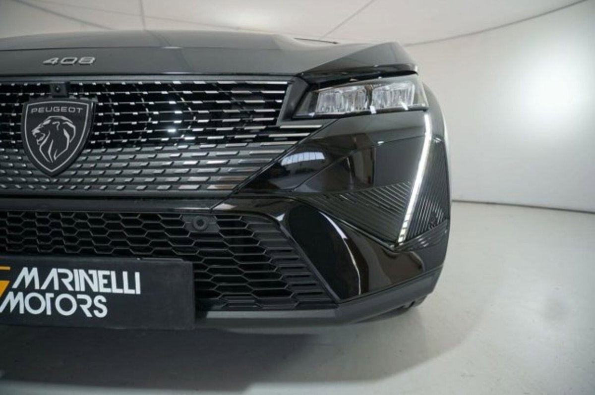Peugeot 408 1.2 hybrid Allure 136cv e-dsc6 (17)