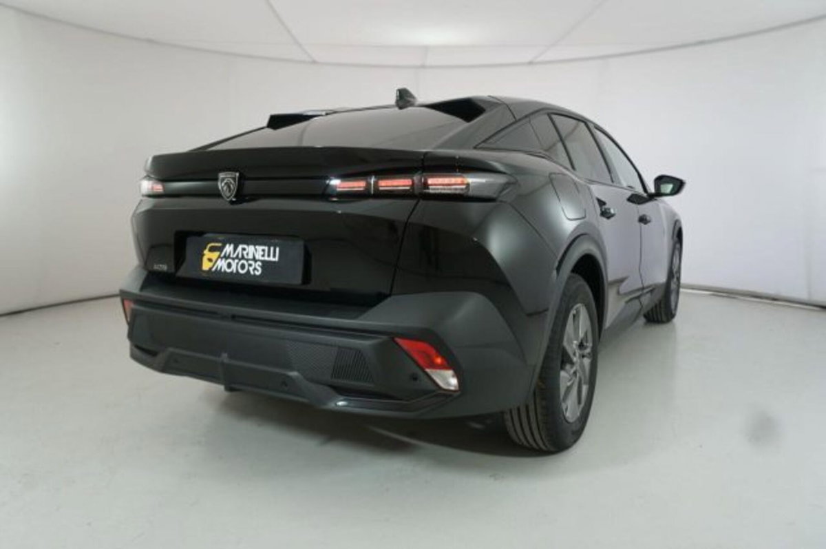 Peugeot 408 1.2 hybrid Allure 136cv e-dsc6 (2)