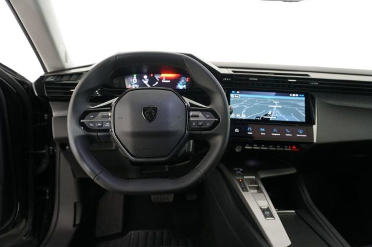 Peugeot 408 1.2 hybrid Allure 136cv e-dsc6 (8)