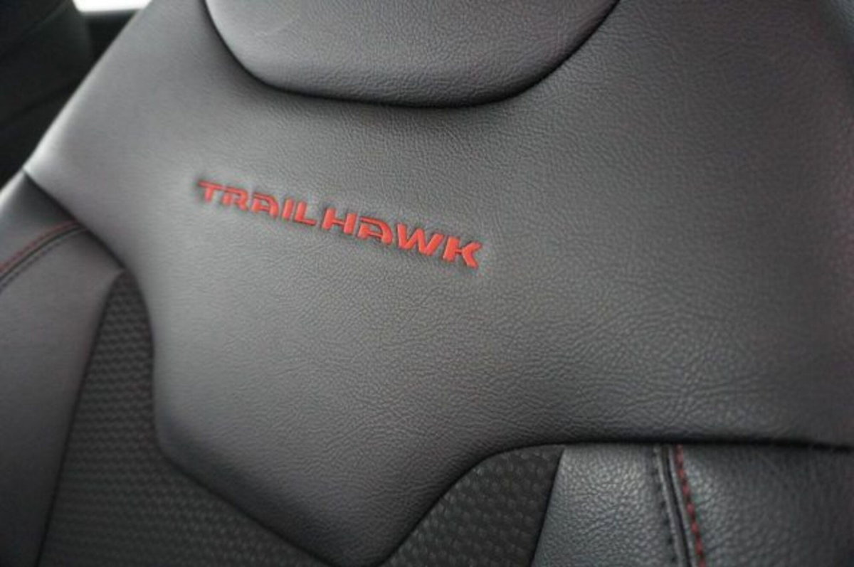 Jeep Compass 1.3 T4 240CV PHEV AT6 4xe Trailhawk (13)