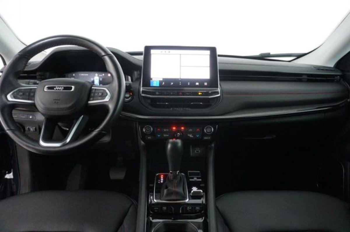 Jeep Compass 1.3 T4 240CV PHEV AT6 4xe Trailhawk (8)