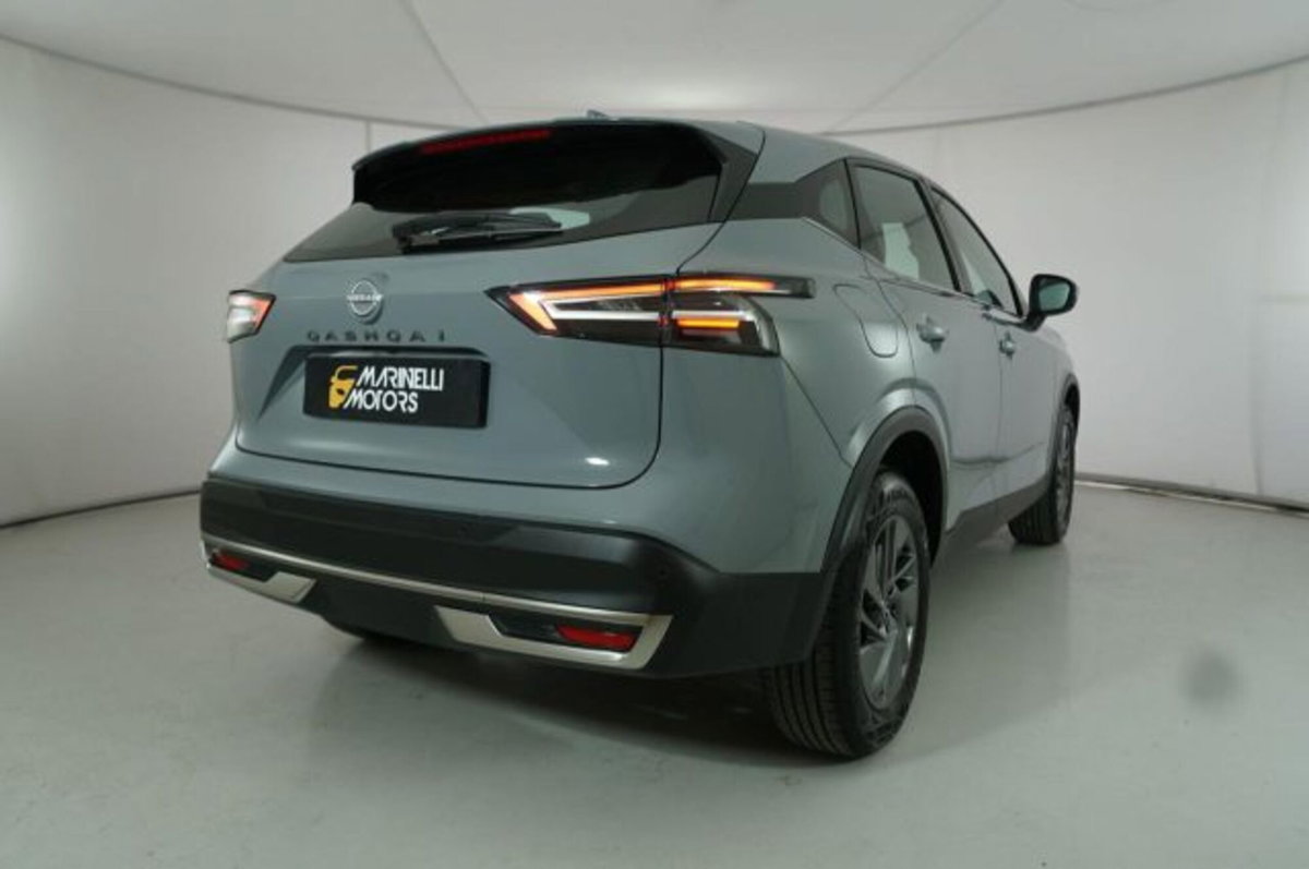 Nissan Qashqai 1.3 mhev Acenta 2wd 140cv (2)