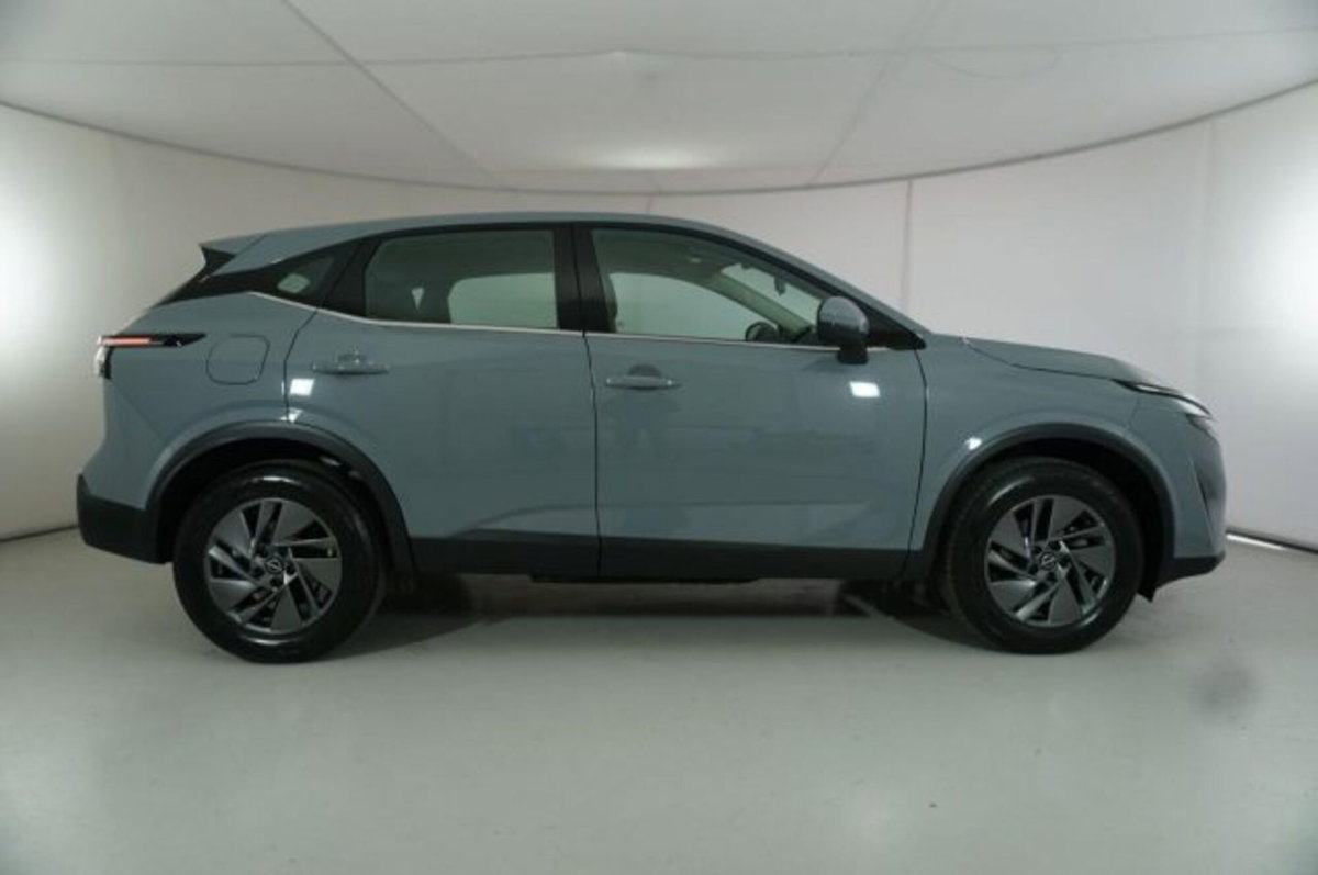 Nissan Qashqai 1.3 mhev Acenta 2wd 140cv (4)