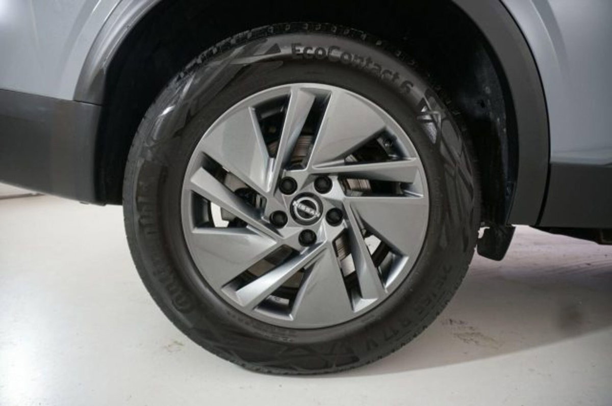 Nissan Qashqai 1.3 mhev Acenta 2wd 140cv (6)