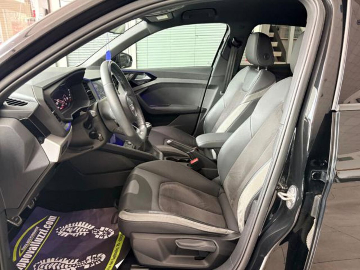Audi A1 Sportback 30 1.0 tfsi S Line Edition 116cv s-tronic (13)