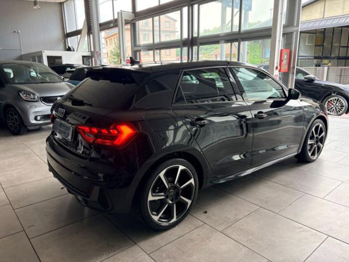 Audi A1 Sportback 30 1.0 tfsi S Line Edition 116cv s-tronic (5)