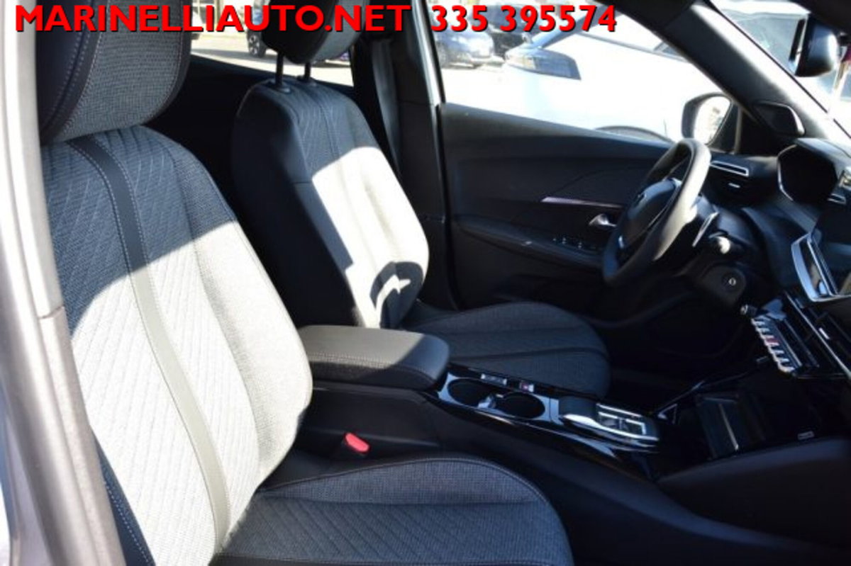 Peugeot 2008 50 kWh Allure (9)