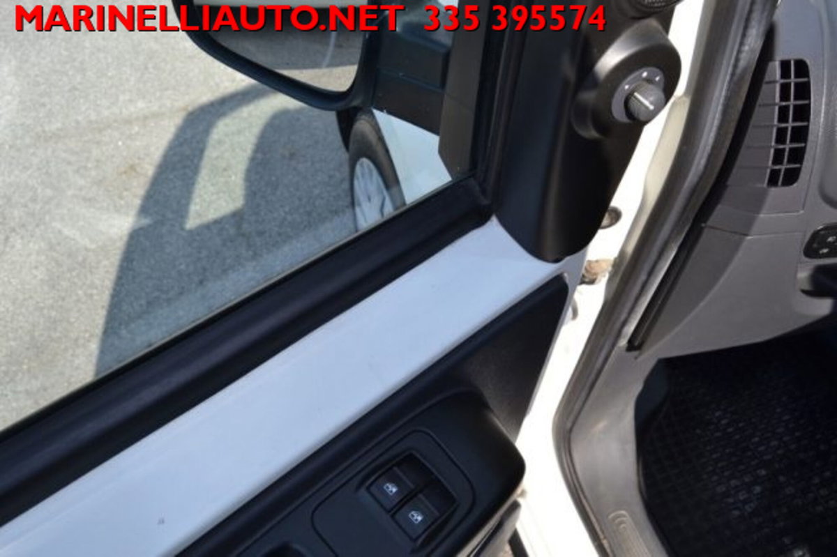 Fiat Fiorino 1.3 MJT 75CV Combi Semi (13)