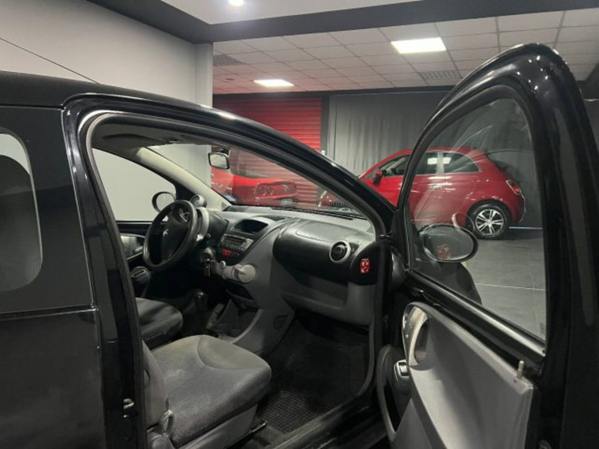 Peugeot 107 68CV 3p. Desir (7)