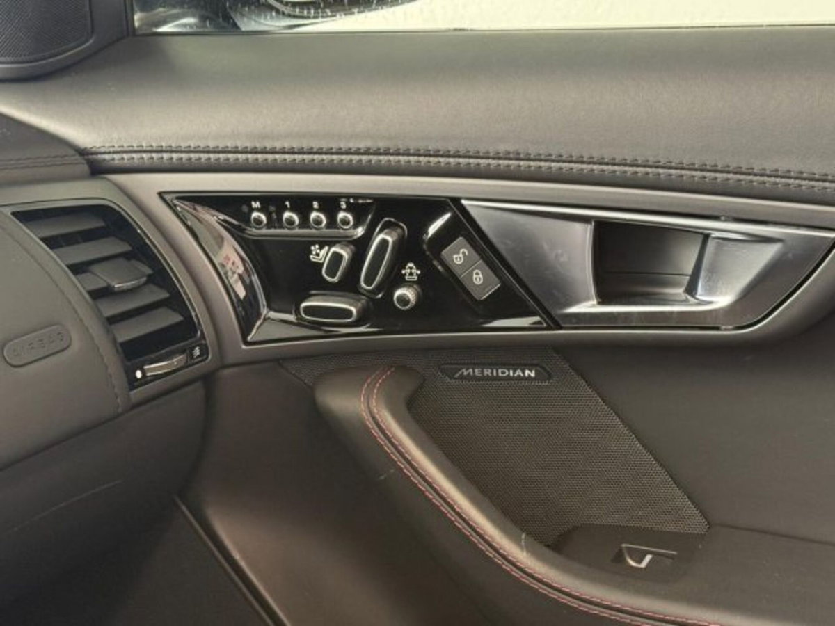 Jaguar F-Type Cabrio 3.0 V6 aut. Convertibile S (16)