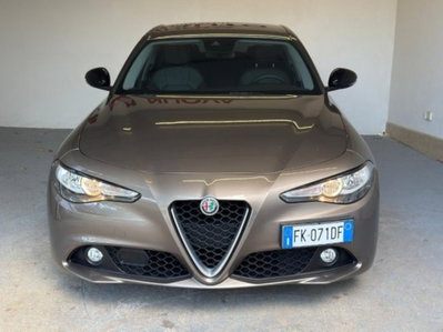 Alfa Romeo Giulia 2.2 Turbodiesel 150 CV AT8 Super (2)