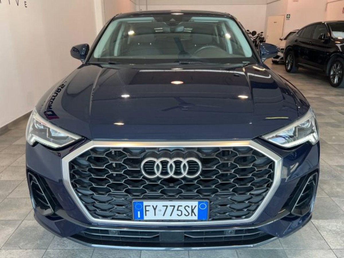 Audi Q3 Sportback 35 TDI quattro S tronic Business Plus (11)