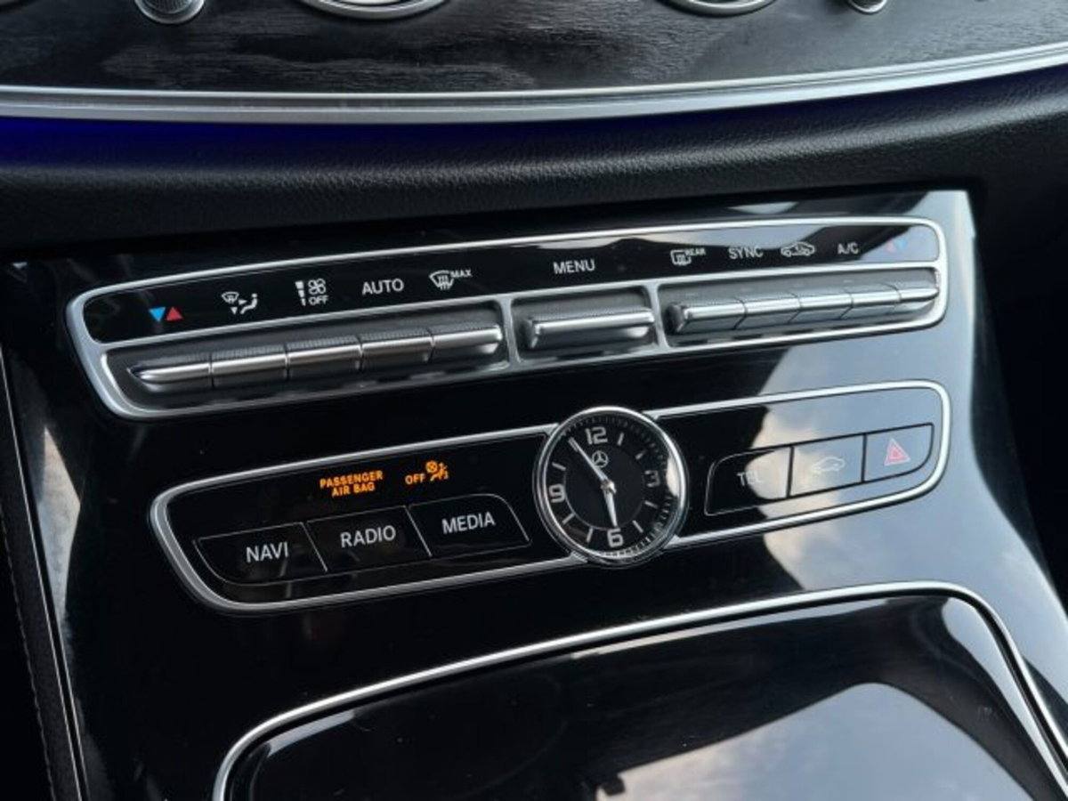 Mercedes-Benz Classe E Station Wagon 220 d 4Matic Auto AMG Line (12)