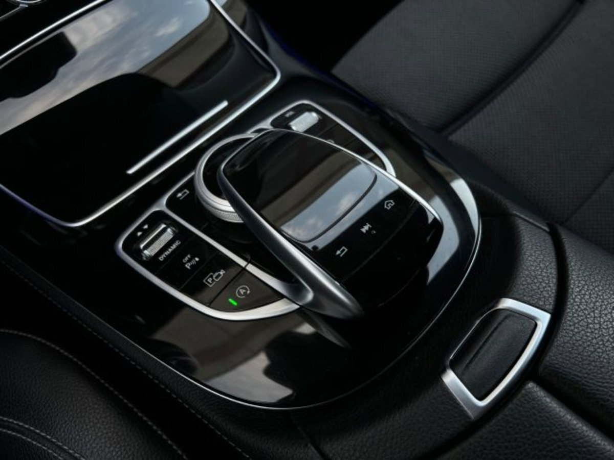 Mercedes-Benz Classe E Station Wagon 220 d 4Matic Auto AMG Line (13)