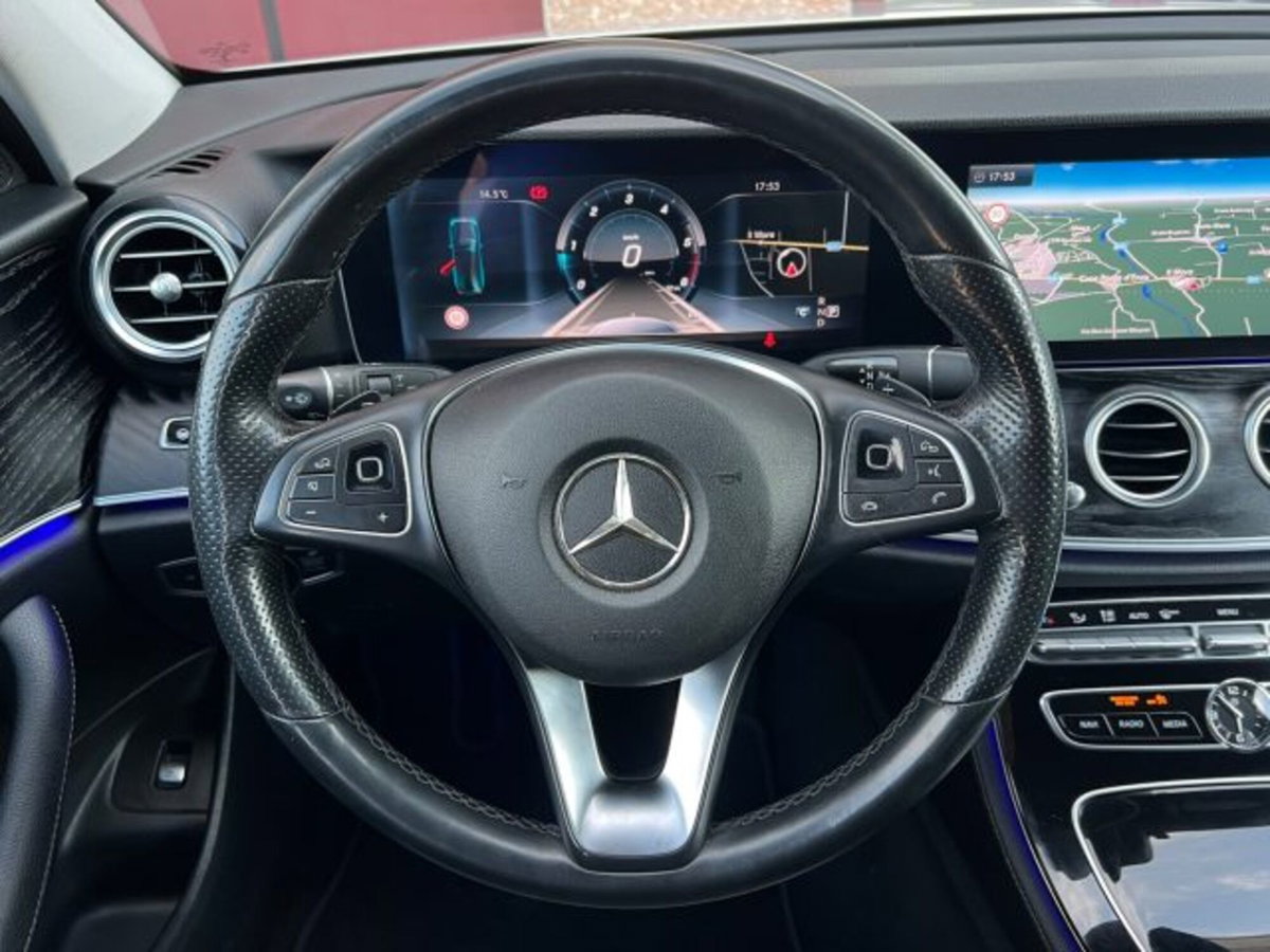Mercedes-Benz Classe E Station Wagon 220 d 4Matic Auto AMG Line (18)