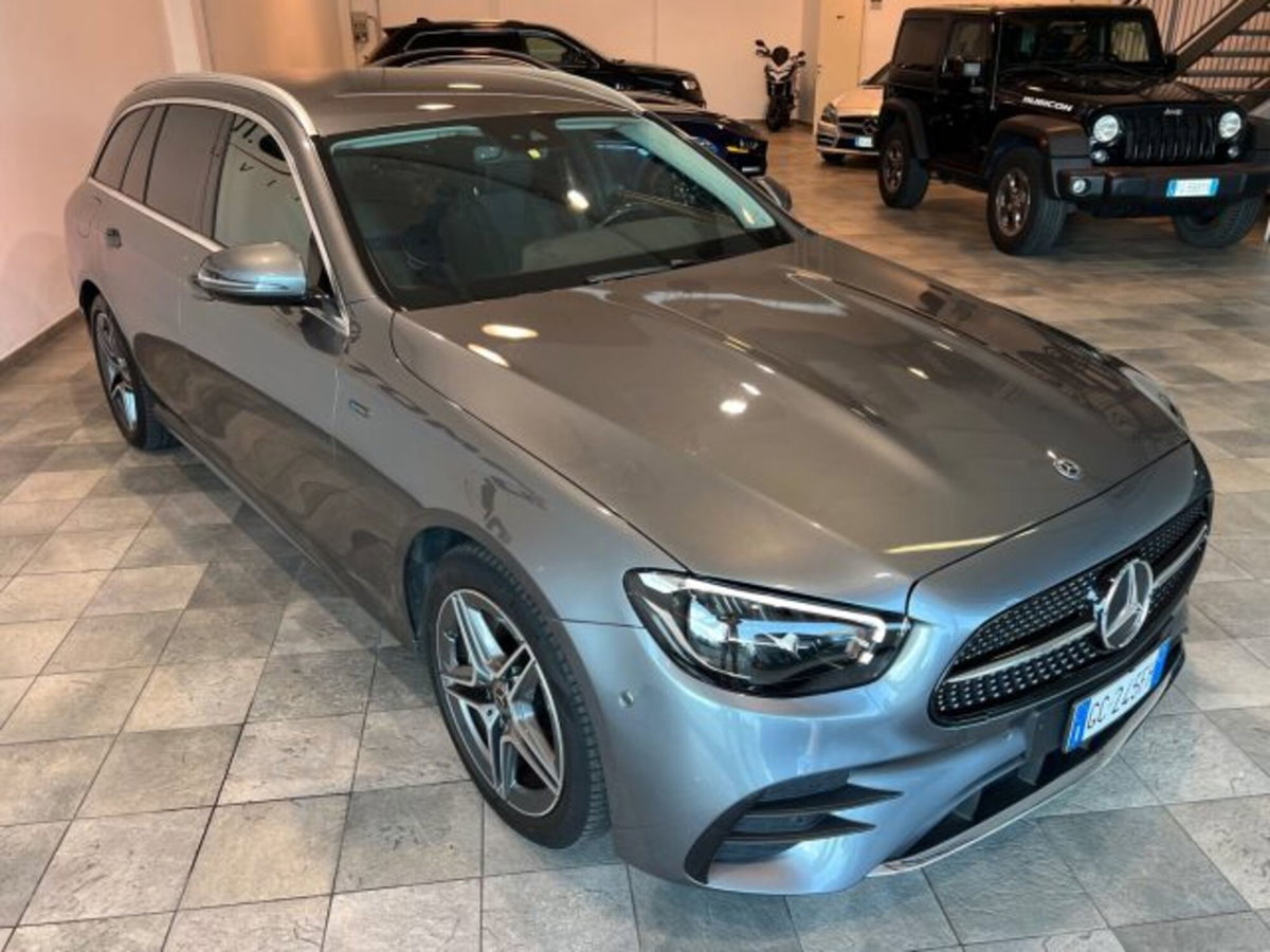 Mercedes-Benz Classe E Station Wagon 220 d 4Matic Auto AMG Line (3)