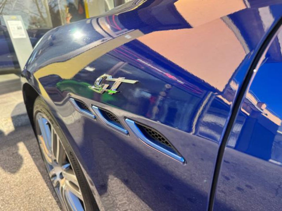 Maserati Ghibli Ghibli MHEV 330 CV GT (17)