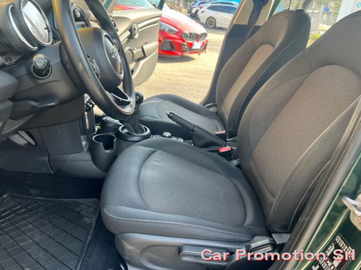 MINI Mini 1.5 Cooper D 5 porte (9)